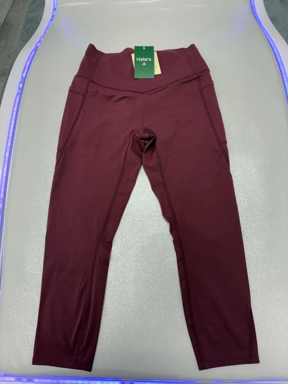 NWT Halara High Waisted Burgundy Cropped/ Capri Leggings Size Small S